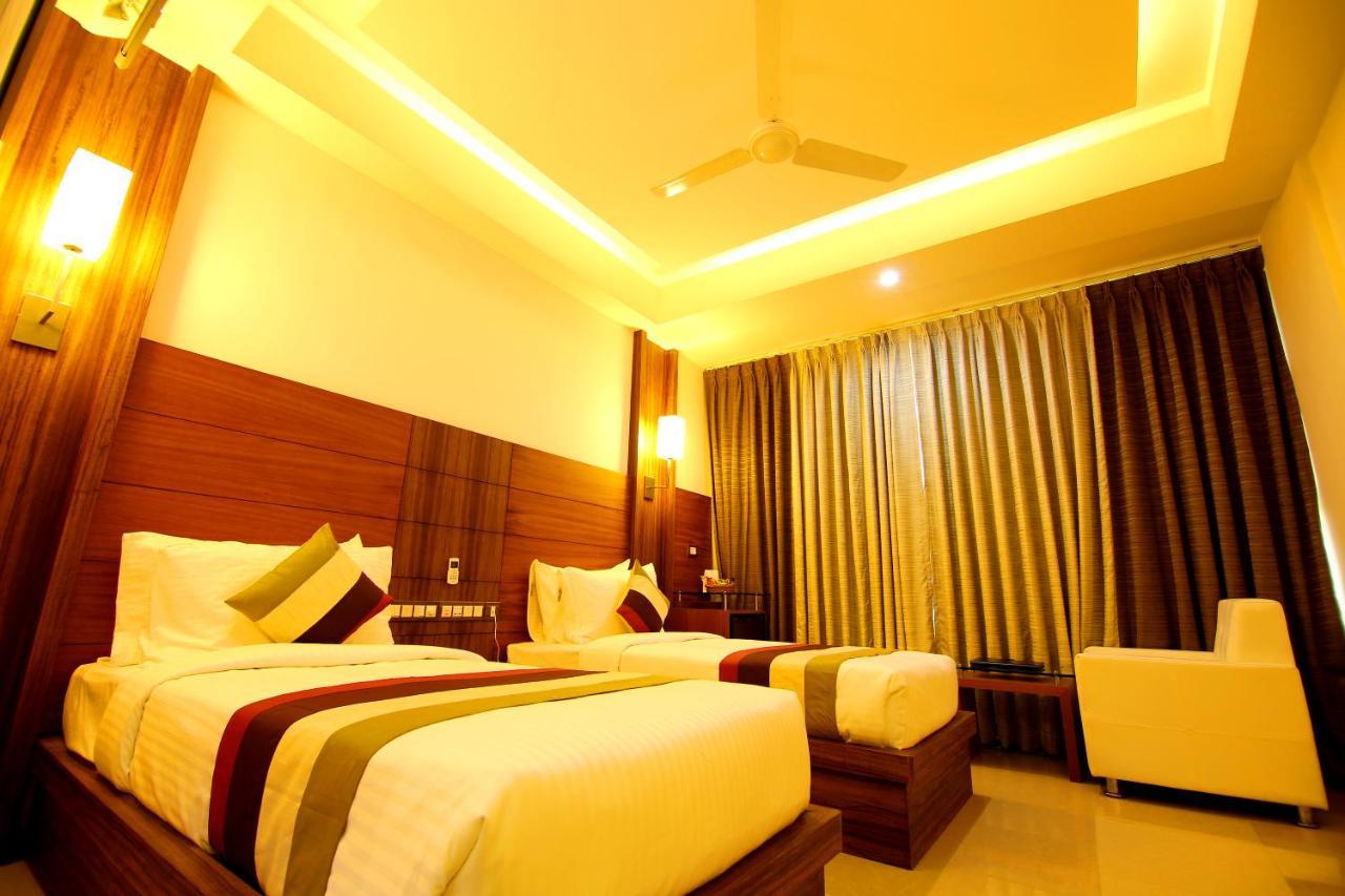 Hotel Hillway Park Kollam Zewnętrze zdjęcie