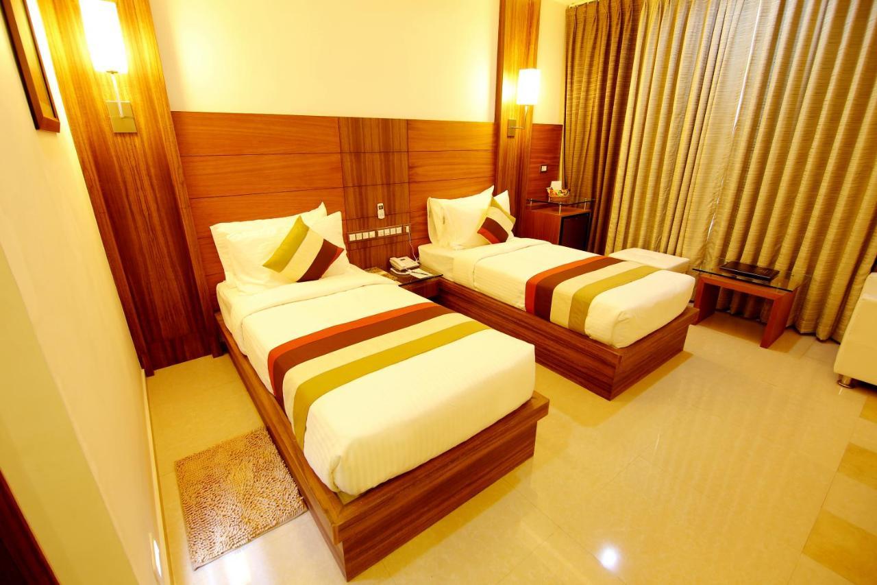 Hotel Hillway Park Kollam Zewnętrze zdjęcie